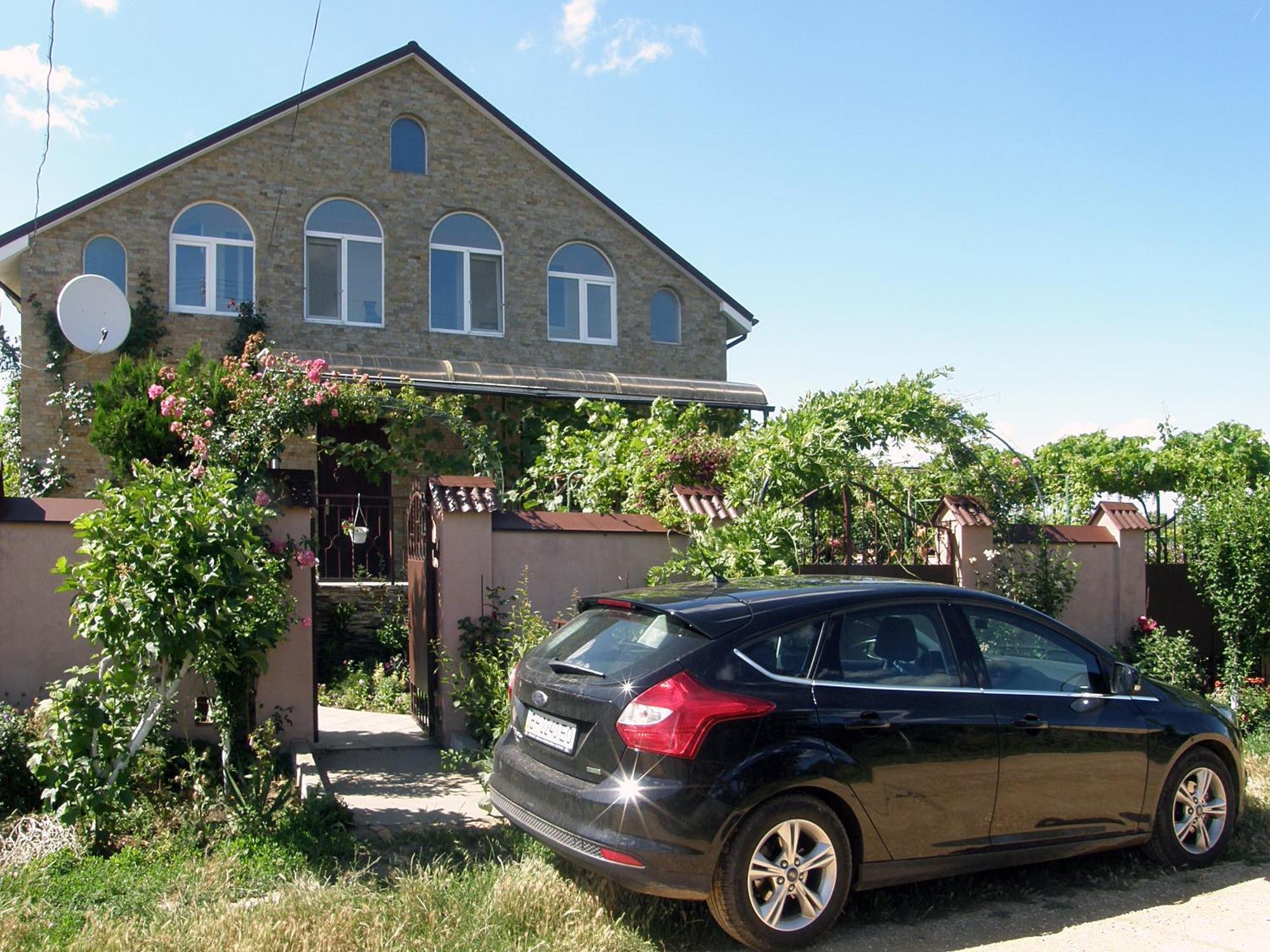 Guest House Kamenny Dom Karolino-Buhaz Eksteriør bilde