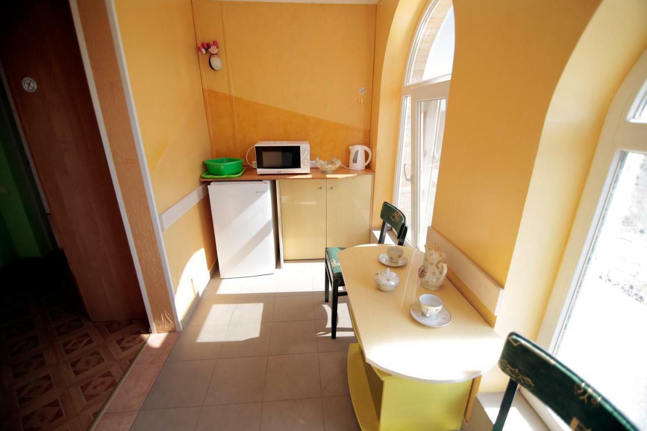 Guest House Kamenny Dom Karolino-Buhaz Eksteriør bilde